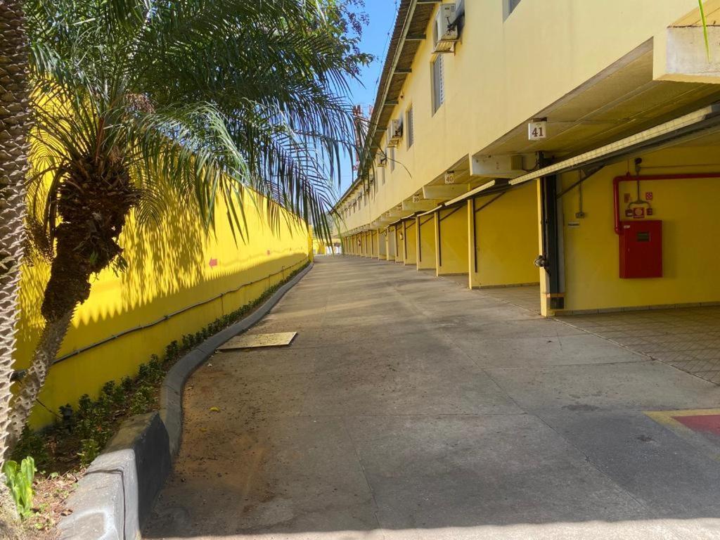 Motel 2000 Γκουαρούλιος Εξωτερικό φωτογραφία