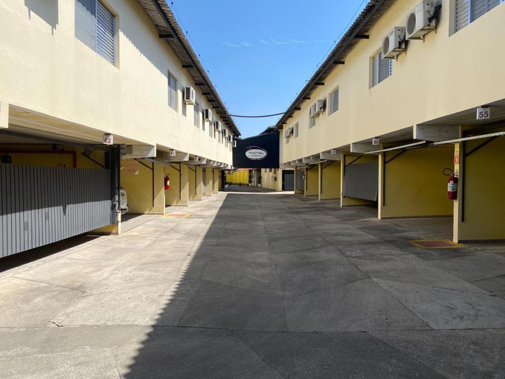 Motel 2000 Γκουαρούλιος Εξωτερικό φωτογραφία