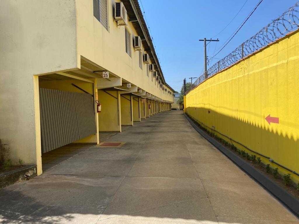 Motel 2000 Γκουαρούλιος Εξωτερικό φωτογραφία