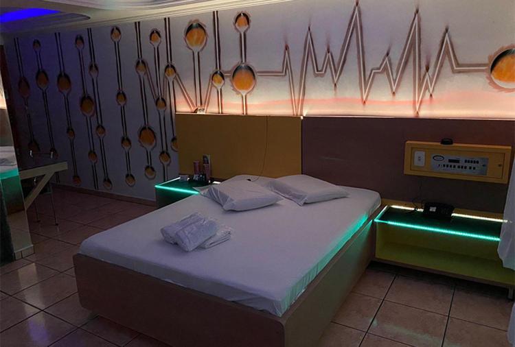Motel 2000 Γκουαρούλιος Δωμάτιο φωτογραφία