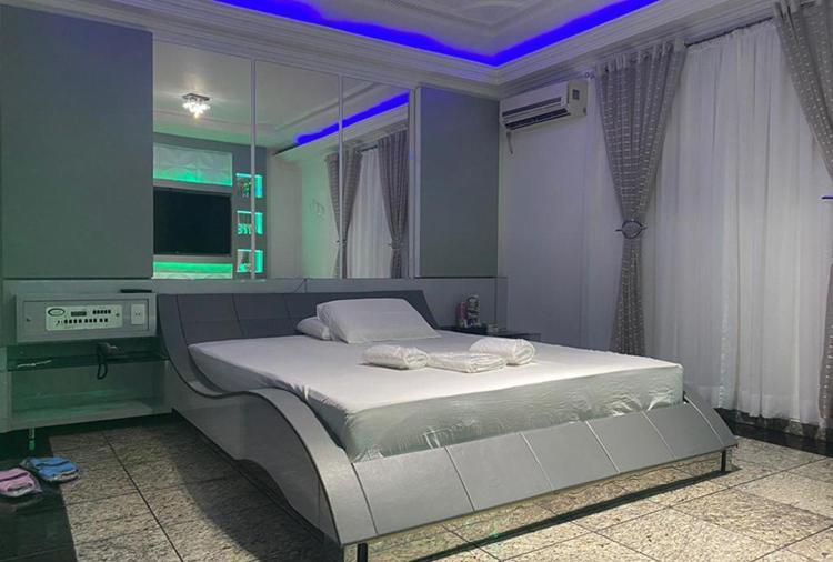 Motel 2000 Γκουαρούλιος Δωμάτιο φωτογραφία