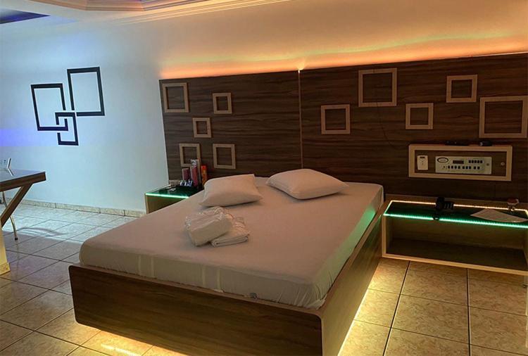 Motel 2000 Γκουαρούλιος Δωμάτιο φωτογραφία
